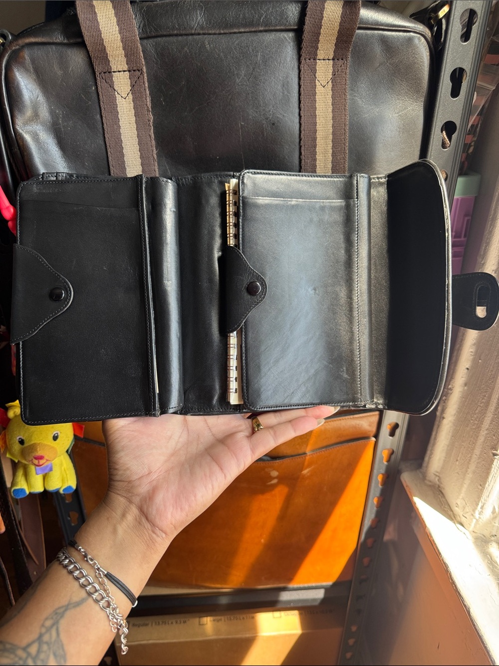 Dooney & Bourke vintage wallet/planner - Picture 7 of 16